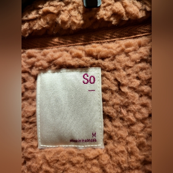 SO Faux fur women's zip-up jacket, casual Sleeveless pocket coat. - Picture 4 of 6